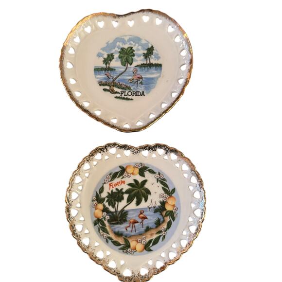 2 Vintage Heart Shaped Florida Flamingo Palm Tree Souvenir Plate Trinket Dish - Picture 1 of 4